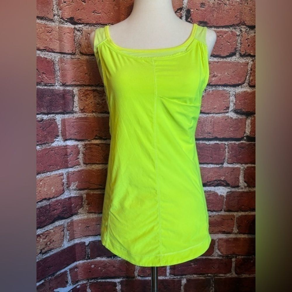Lululemon Run for your Money Neon Yellow Tank Top Built in bra 2 XS
